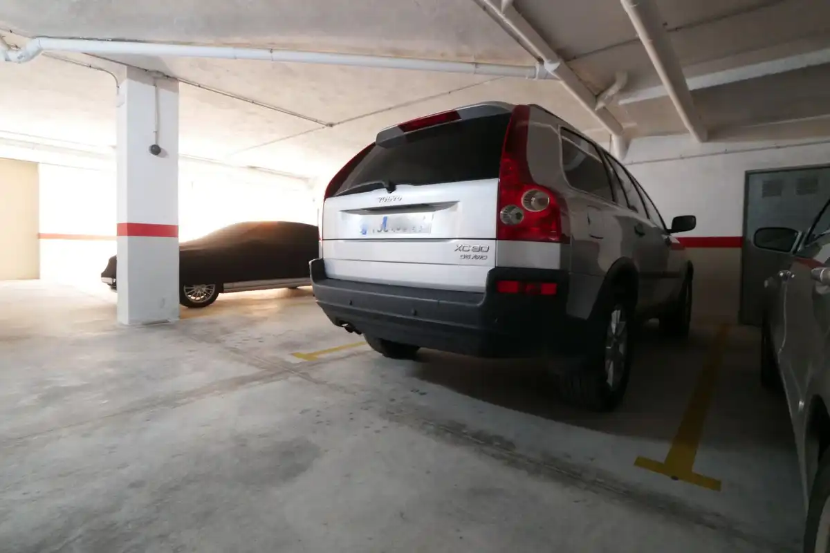 Aparcament de Planta baixa en venda en Mijas amb Aire condicionat, Jardí privat i Terrassa