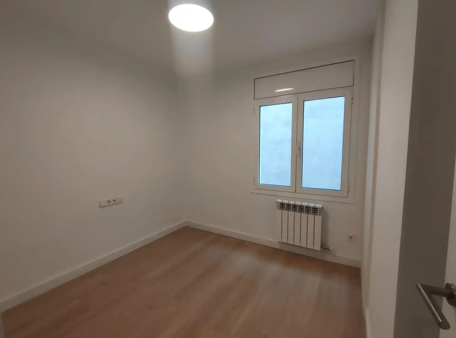 Habitación de Piso de alquiler en Girona con Aire acondicionado, Calefacción y Parquet