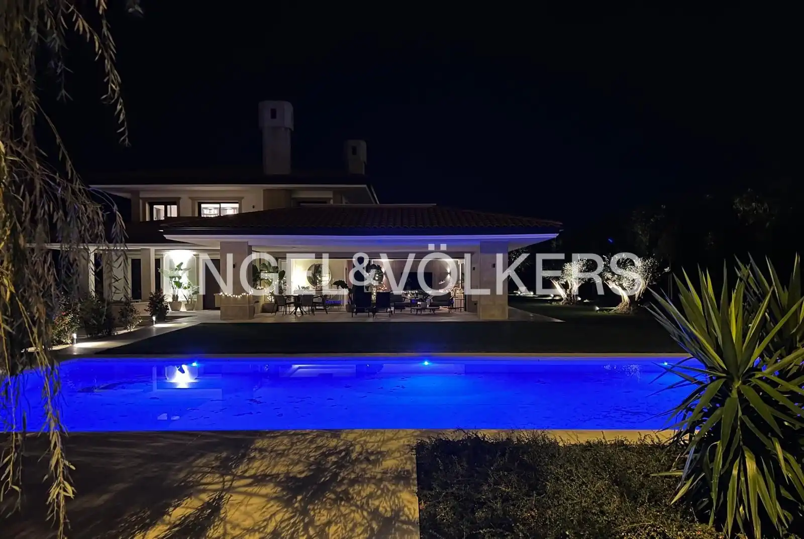 Swimming pool of Houses for sale in Getxo   with Heating, Private garden and Parquet flooring