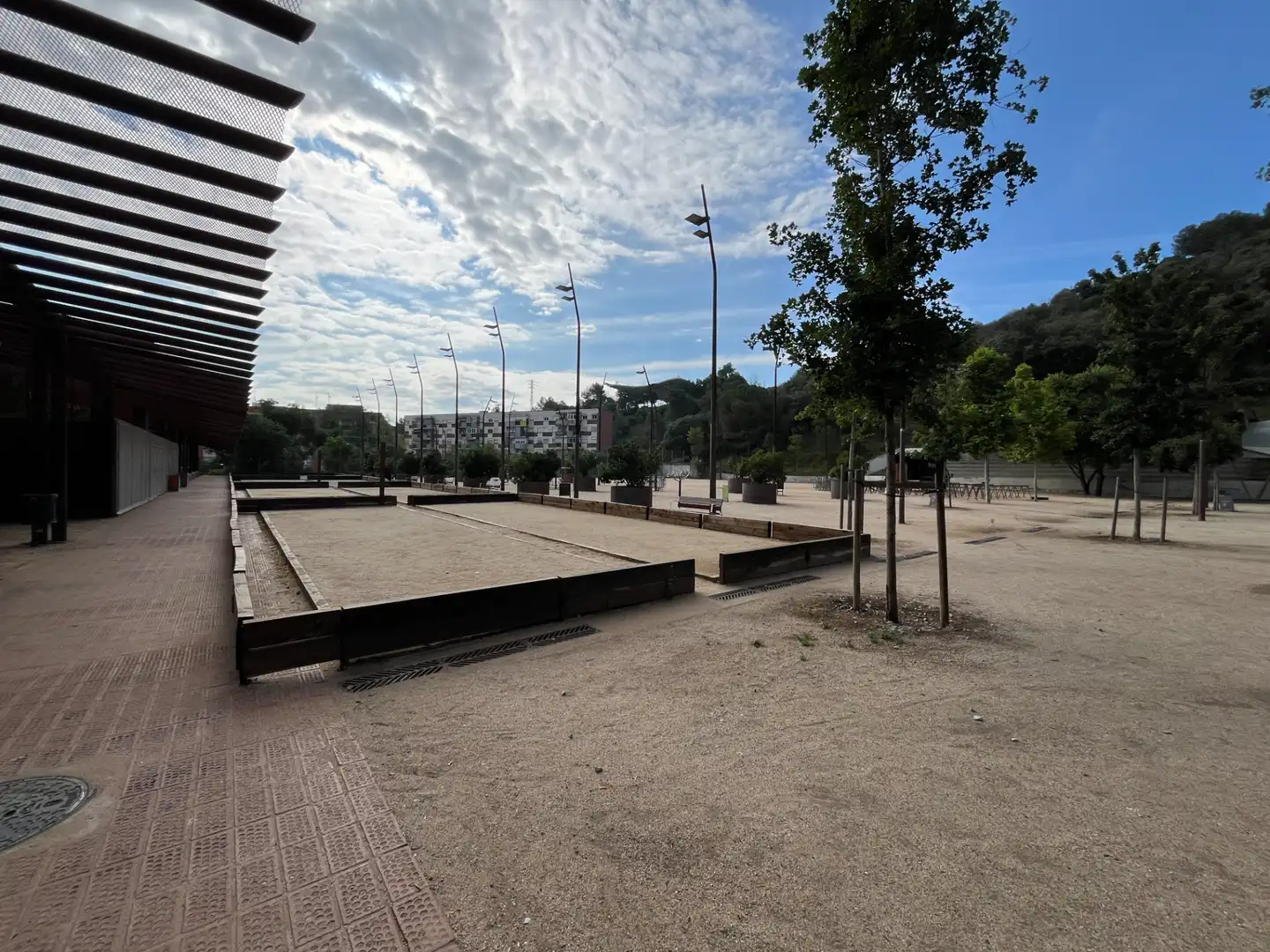 Vista exterior de Local en venda en Barcelona amb Internet i Alarma