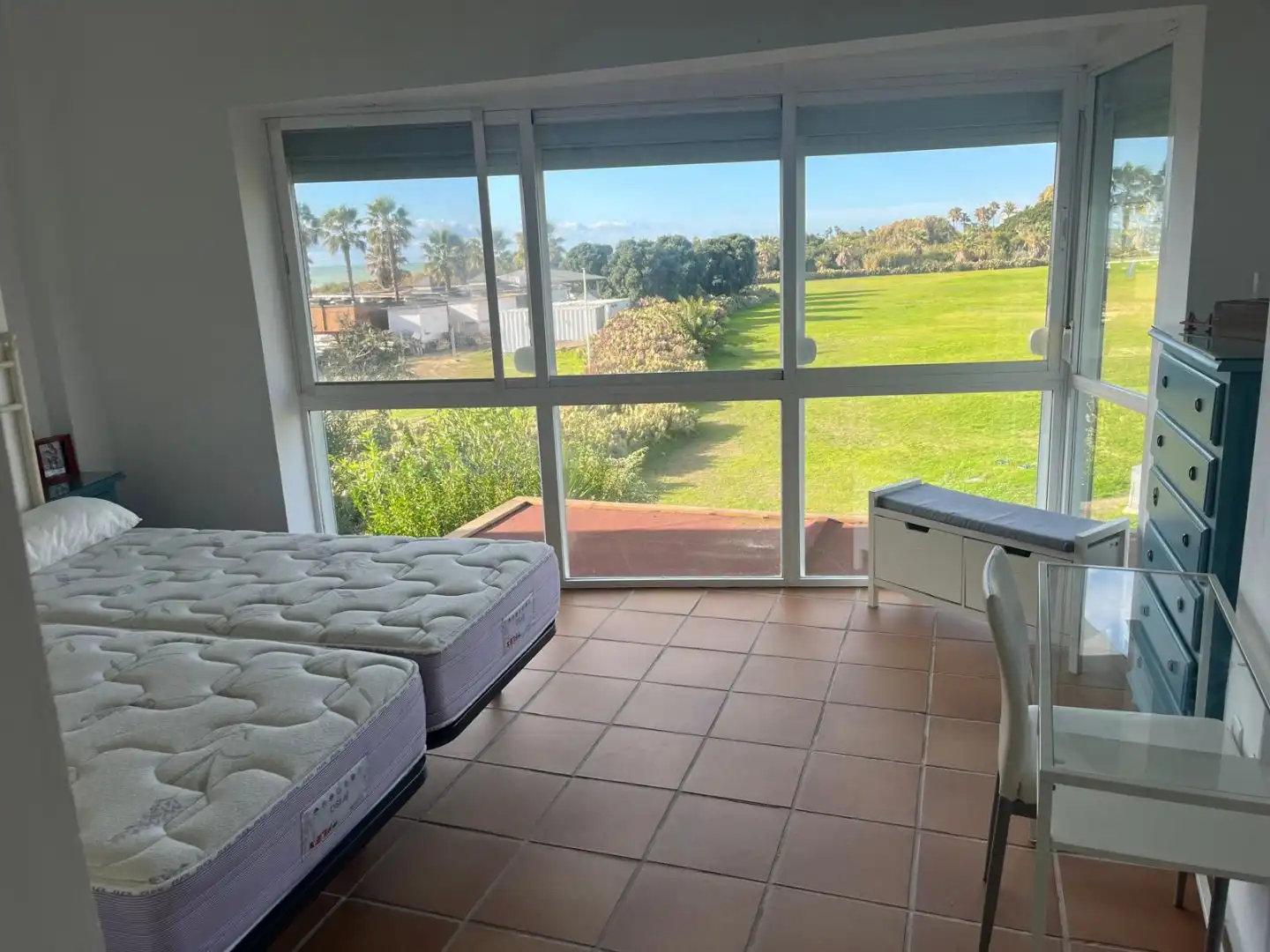 Adossat amb piscina en venda a avda nuevo oasis 1
