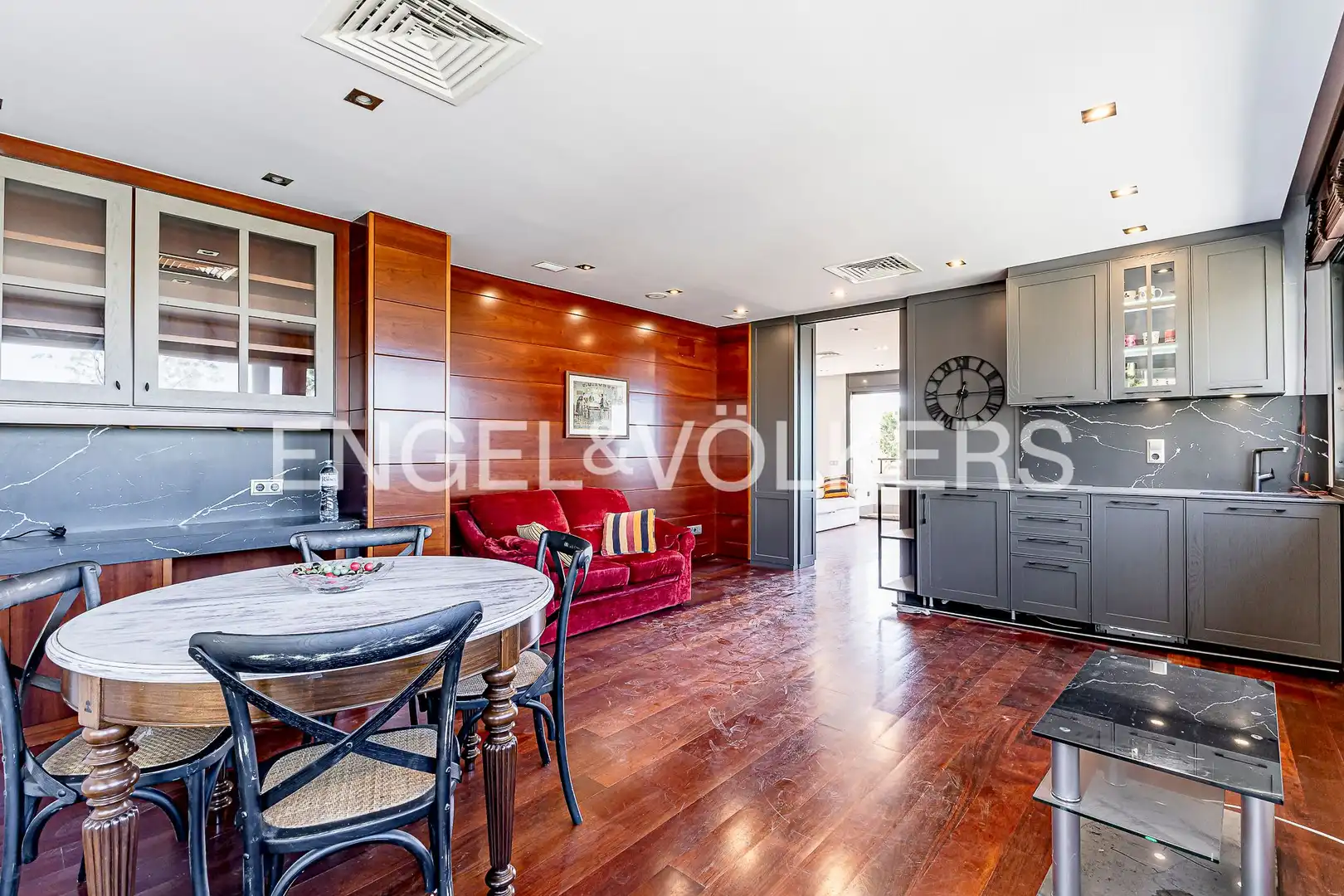 Living room of Houses for sale in Esplugues de Llobregat  with Air Conditioner, Heating and Private garden