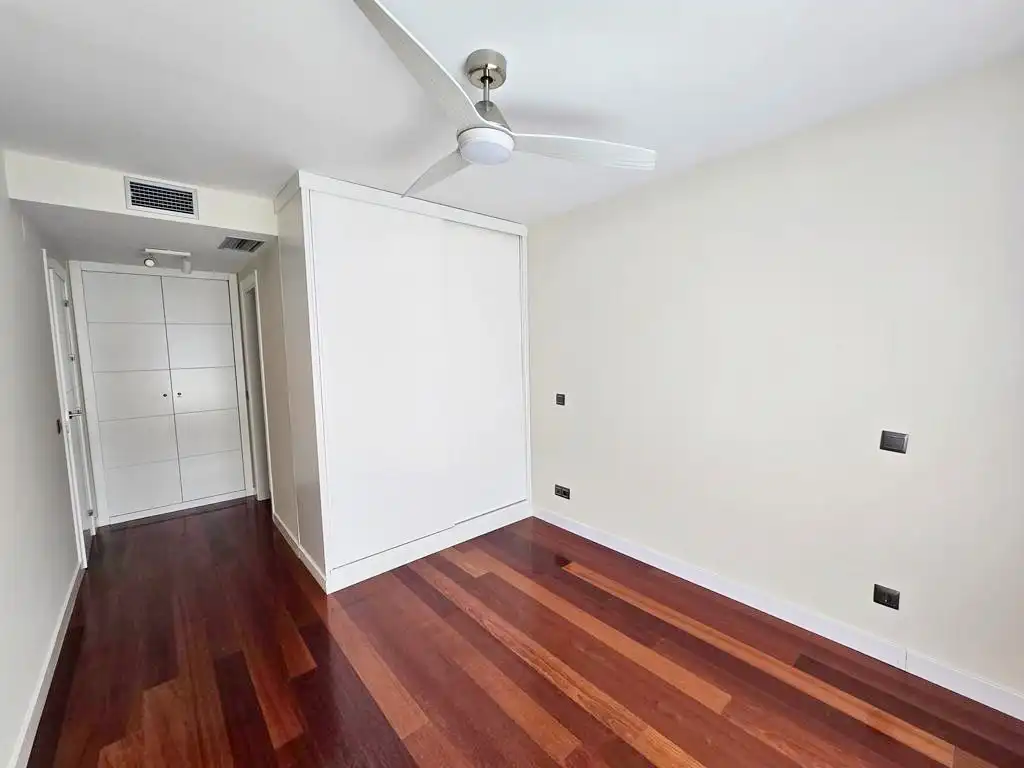Dormitori de Dúplex de lloguer en Leganés amb Aire condicionat, Calefacció i Parquet