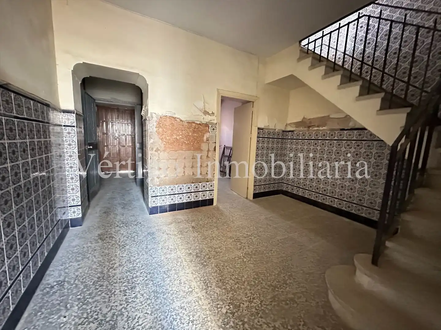 Houses for sale in Dos Hermanas  with Terrace, Storage room and Balcony