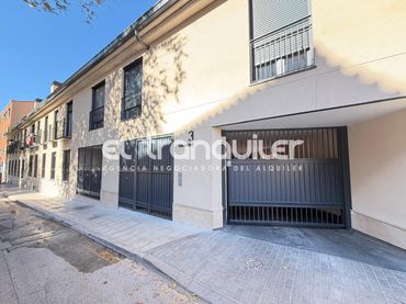 Appartement avec ascenseur à louer à Calle Iglesia