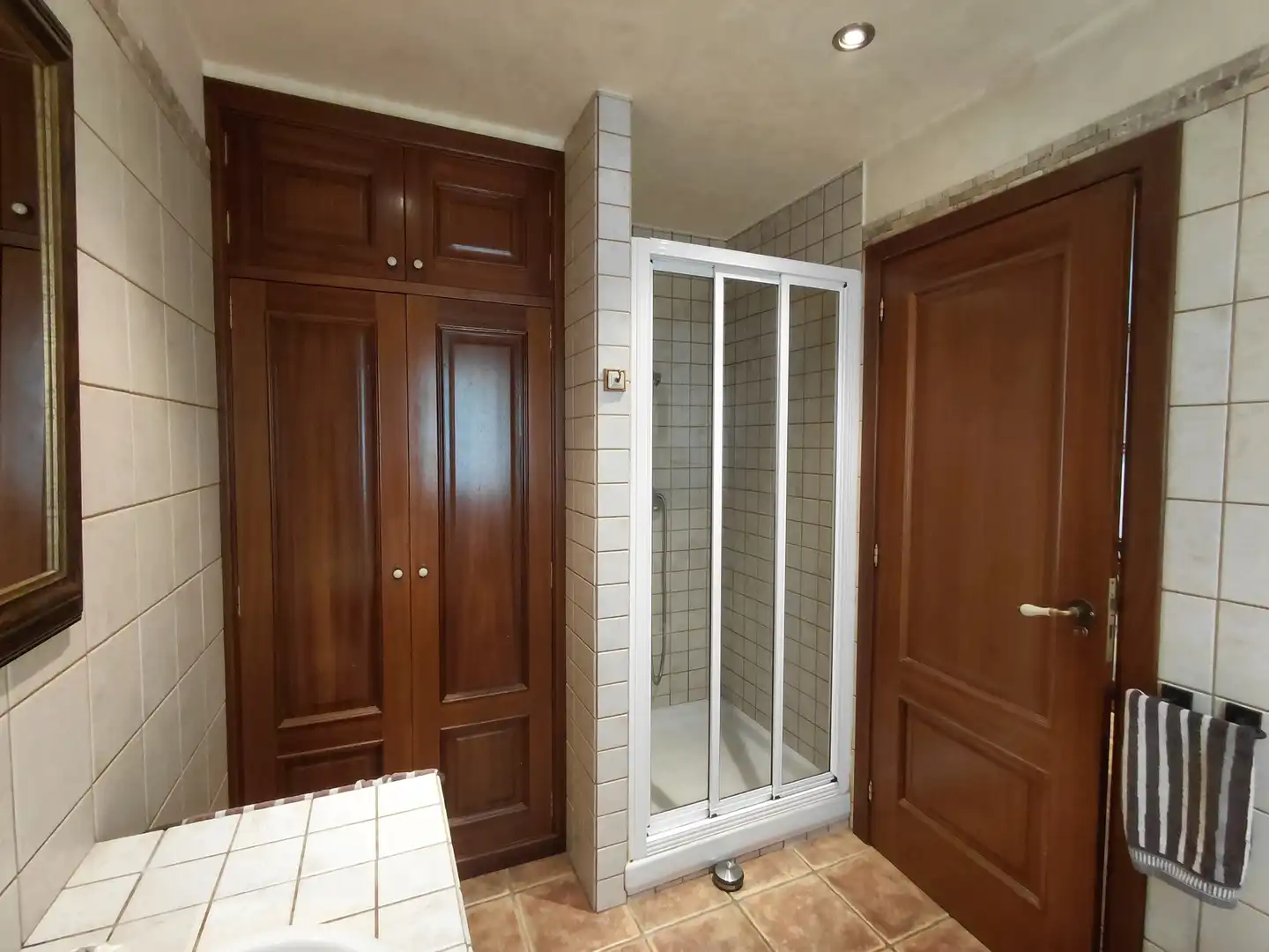 Baño de Casa o chalet en venta en Oleiros con Calefacción, Jardín privado y Parquet