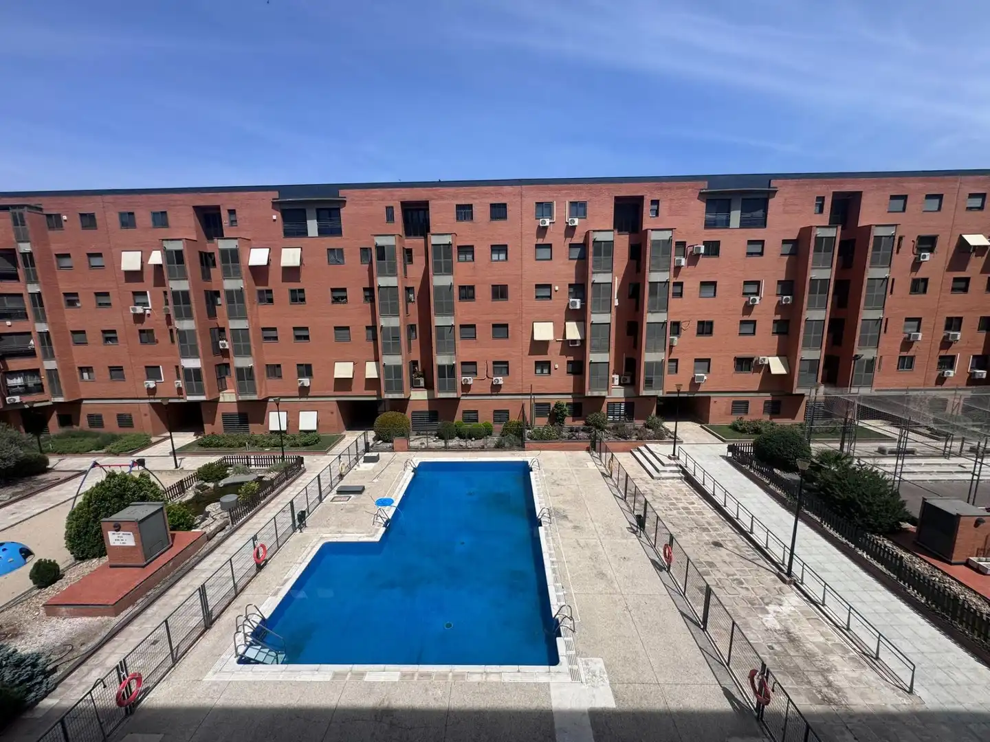 Piscina de Piso en venta en Madrid con Aire acondicionado, Calefacción y Parquet