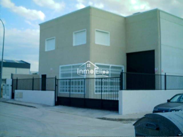 Nave industrial en Venta en Canteras en Chapinería