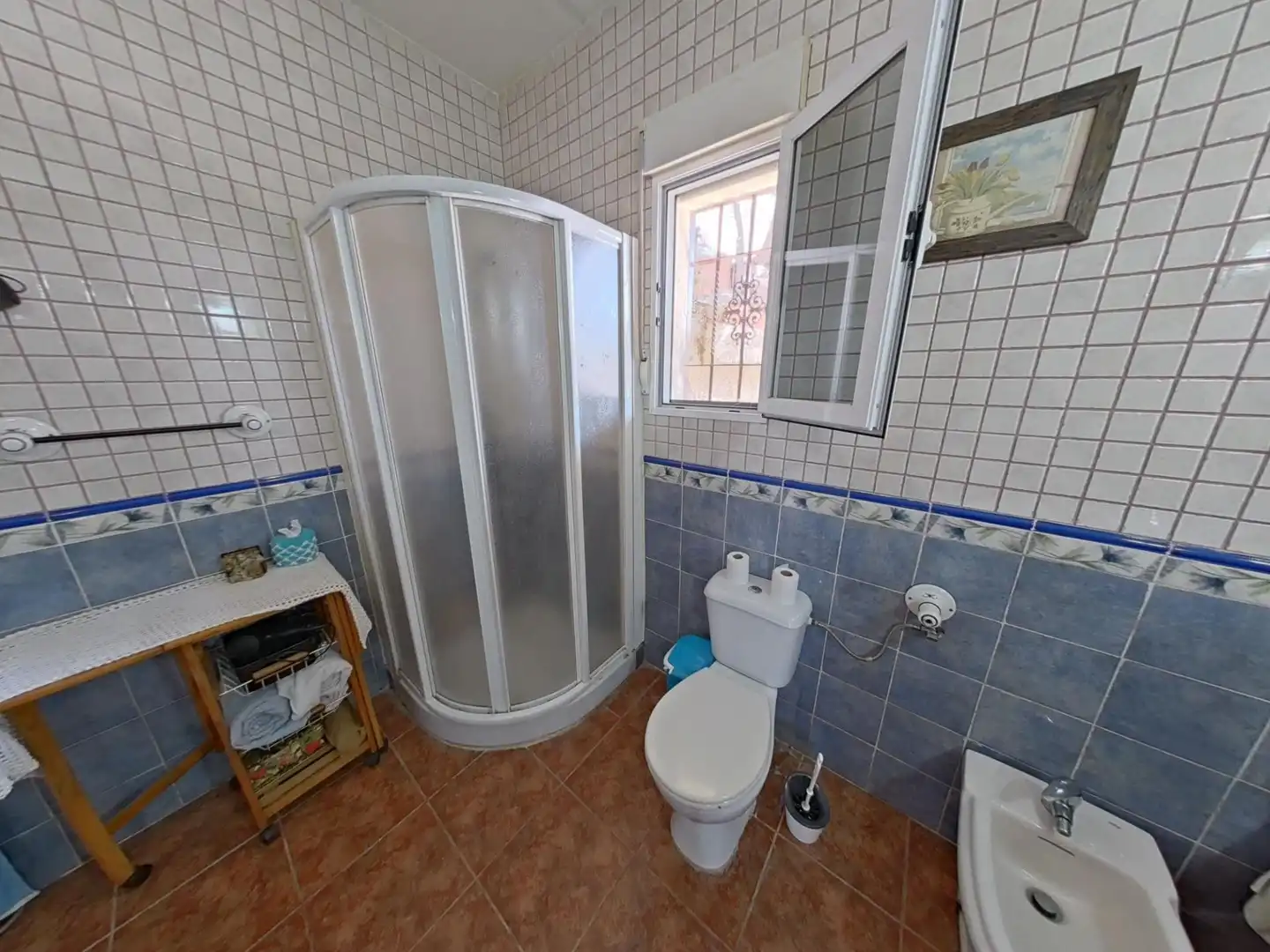 Bathroom of Houses for sale in Almodóvar del Río  with Air Conditioner and Swimming Pool