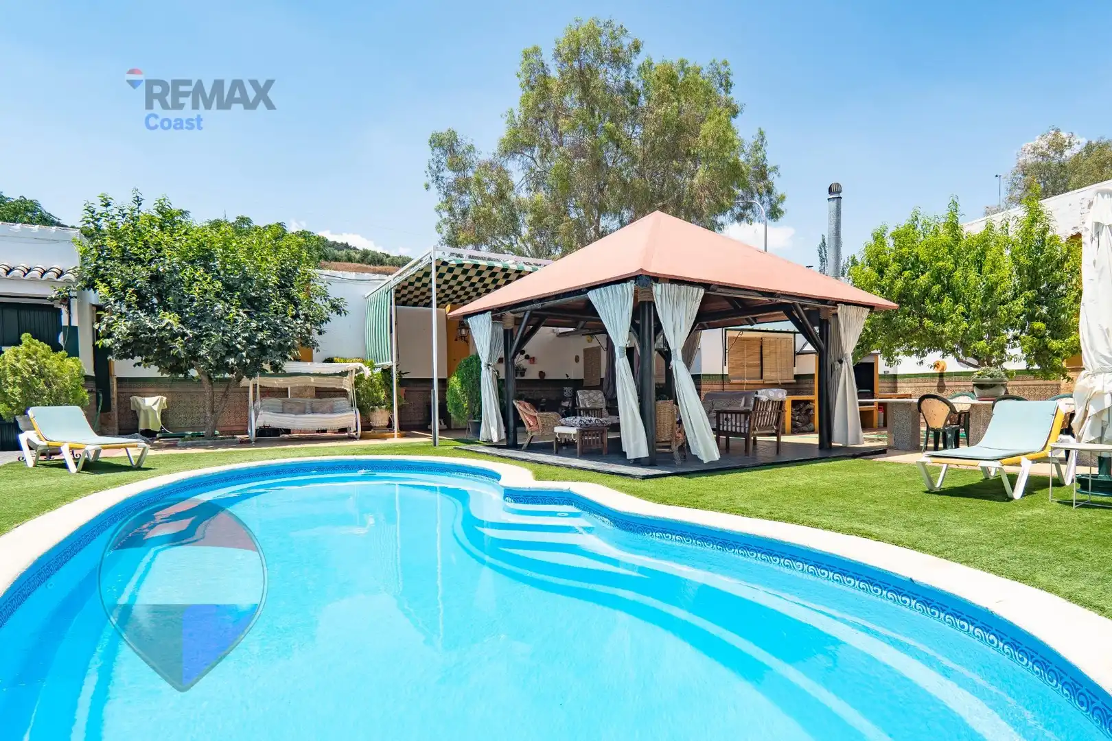 Exterior view of Houses for sale in Cuevas Bajas  with Heating, Private garden and Swimming Pool