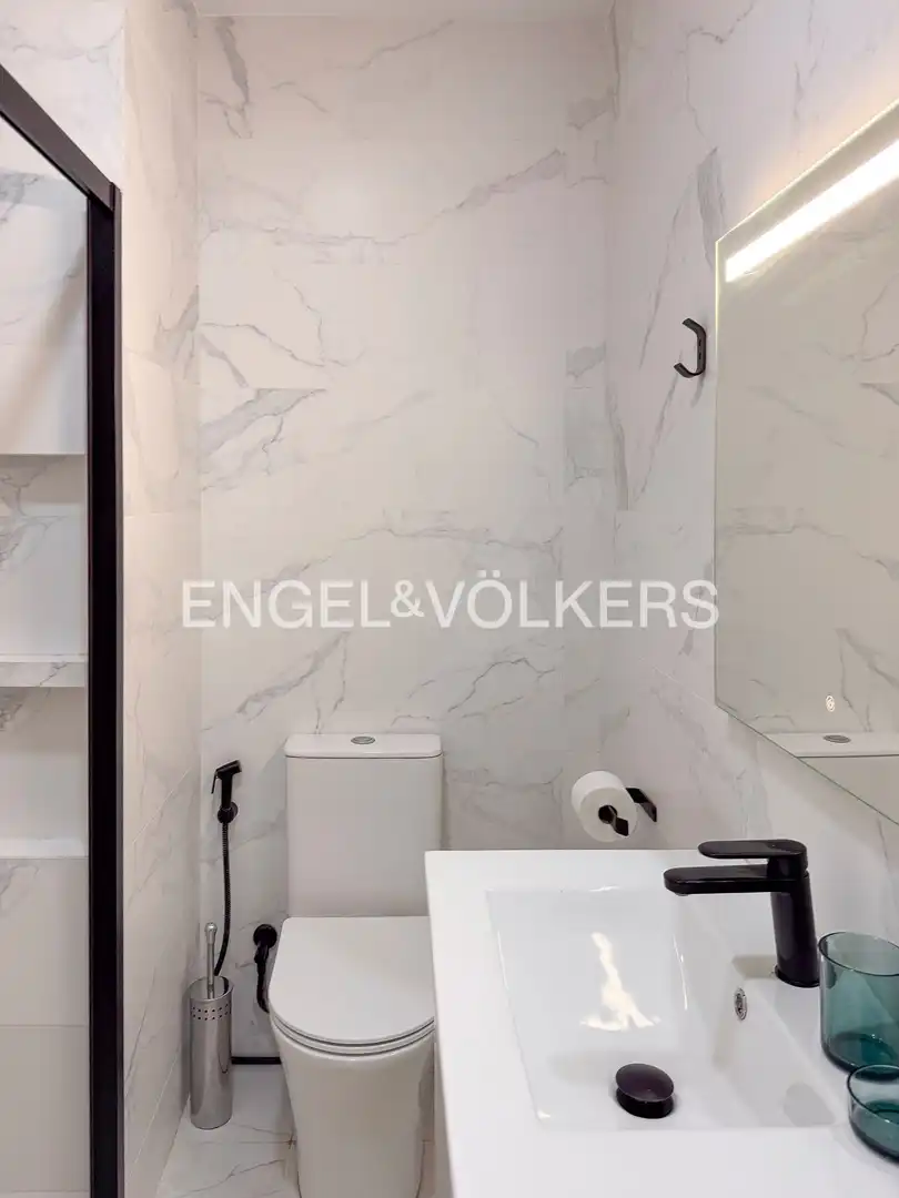 Badezimmer von Wohnung zur Miete in Barcelona mit Klimaanlage, Heizung und Möbliert
