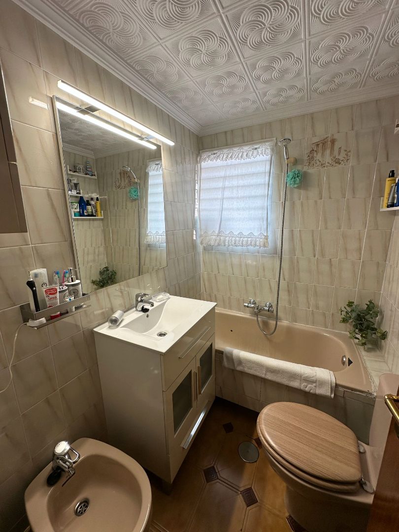 Piso en venta en Calle del Jaspe, Colonia Requena, Norte