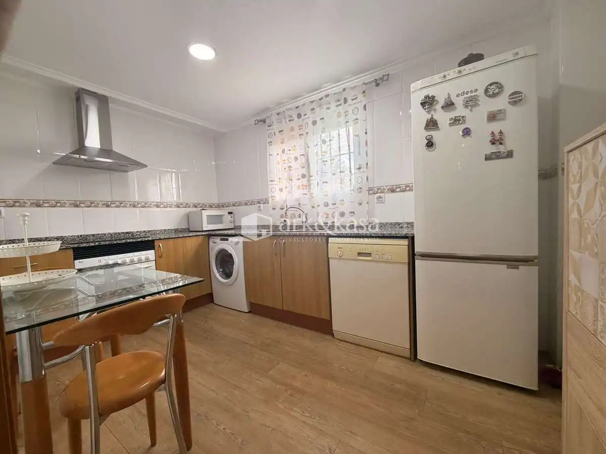 Detached house with pool for sale in Urbanizaciones, imagen 4