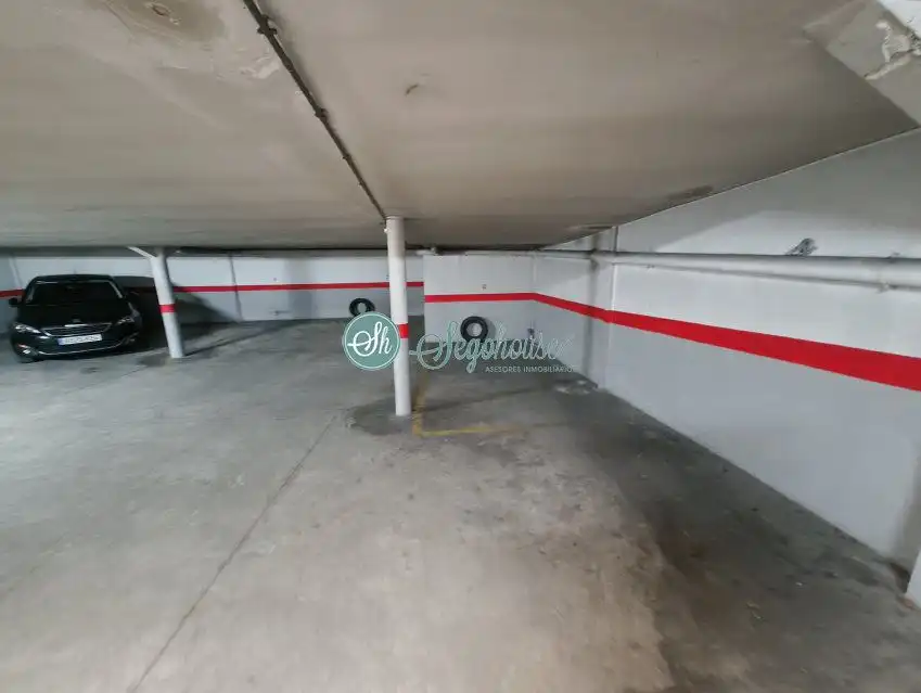 Parking de Piso en venta en Segovia con Calefacción, Parquet y Trastero