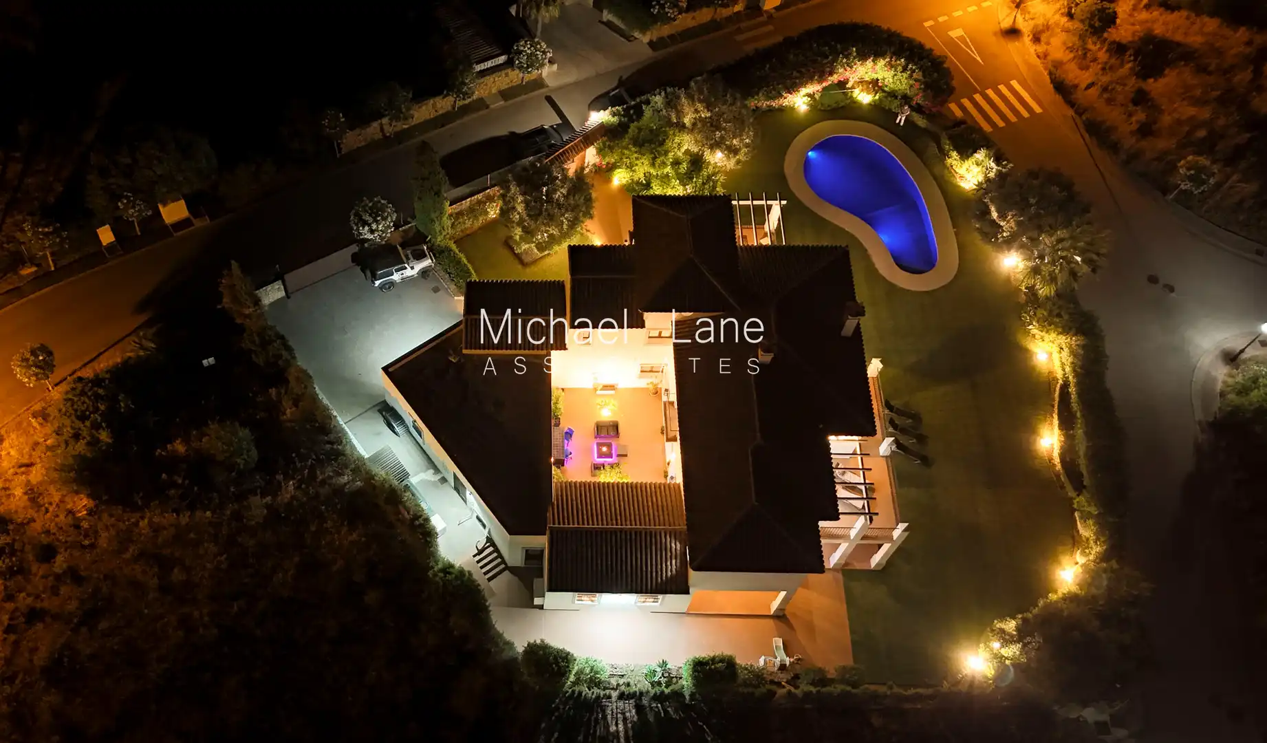 Exterior view of Houses for sale in Sotogrande  with Air Conditioner, Heating and Private garden