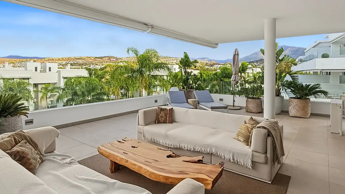 Terrasse von Wohnungen zum Verkauf in Estepona mit Klimaanlage, Terrasse und Abstellraum