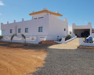 Vista exterior de Casa o xalet en venda en Antigua amb Jardí privat i Terrassa