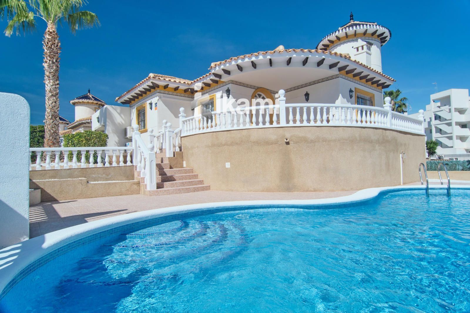 Jardí de Casa o xalet en venda en Orihuela amb Aire condicionat, Calefacció i Jardí privat