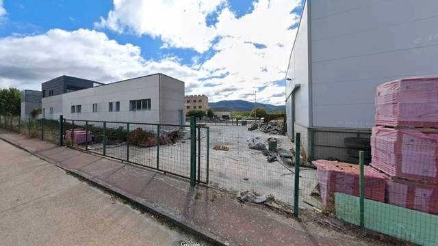 Terreno industrial en Venta en Carretera Albares en Torre del Bierzo