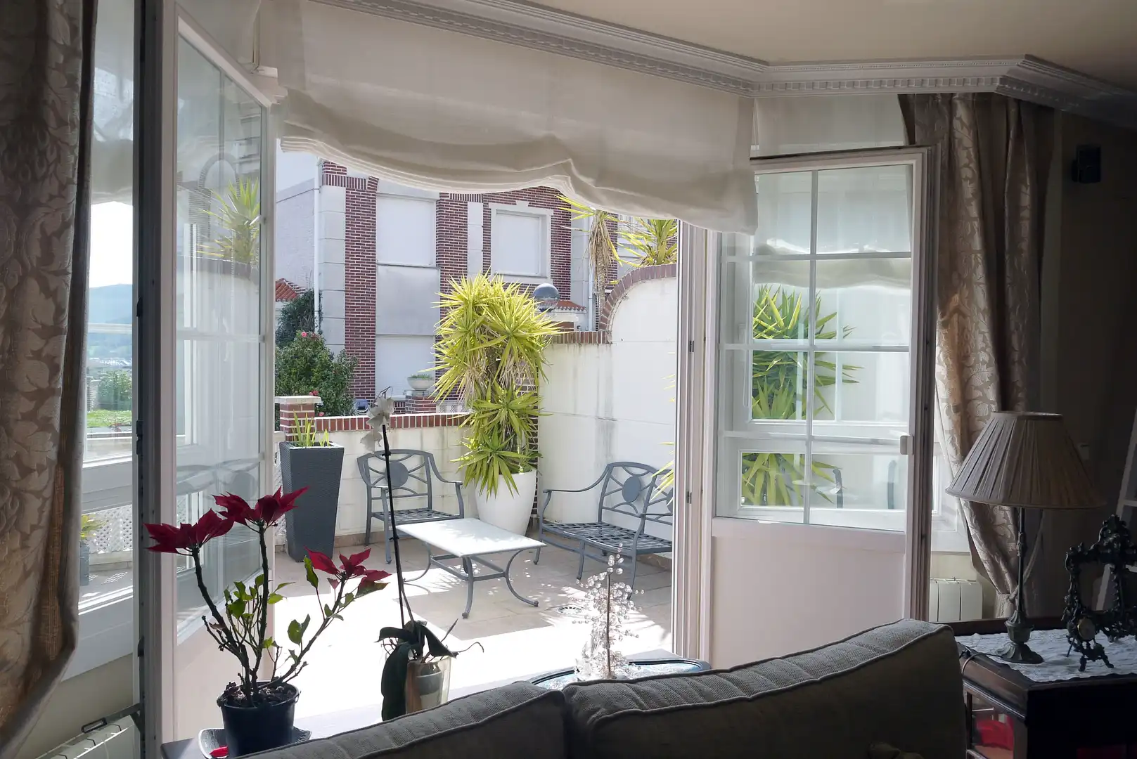 Terrasse von Einfamilien-Reihenhaus zum Verkauf in Castro-Urdiales mit Heizung, Terrasse und Abstellraum