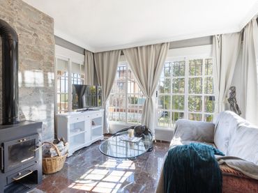 Villa avec balcon à vendre à La Zubia Ciudad