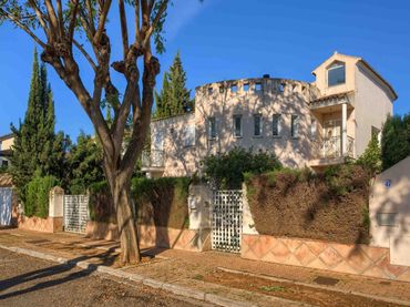 Detached house with balcony for sale in Calle MIMOSAS