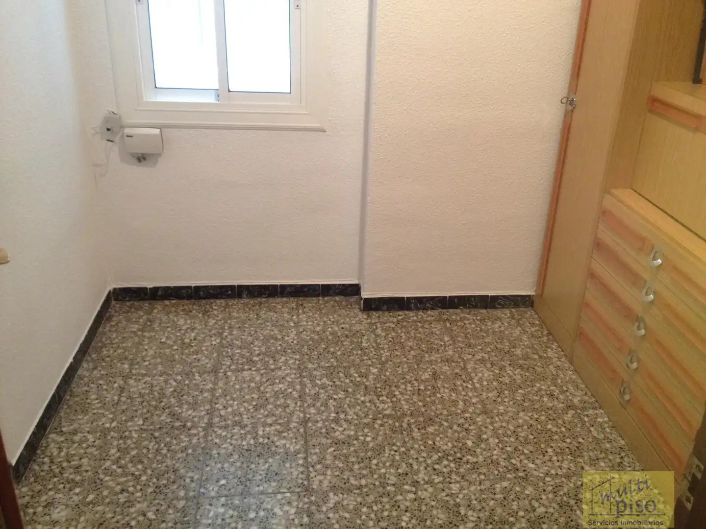 Dormitori de Pis en venda en L'Hospitalet de Llobregat amb Terrassa i Balcó