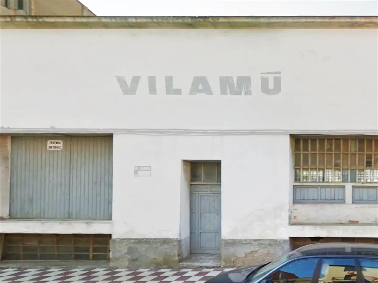Exterior view of Industrial buildings for sale in Torà, Lleida