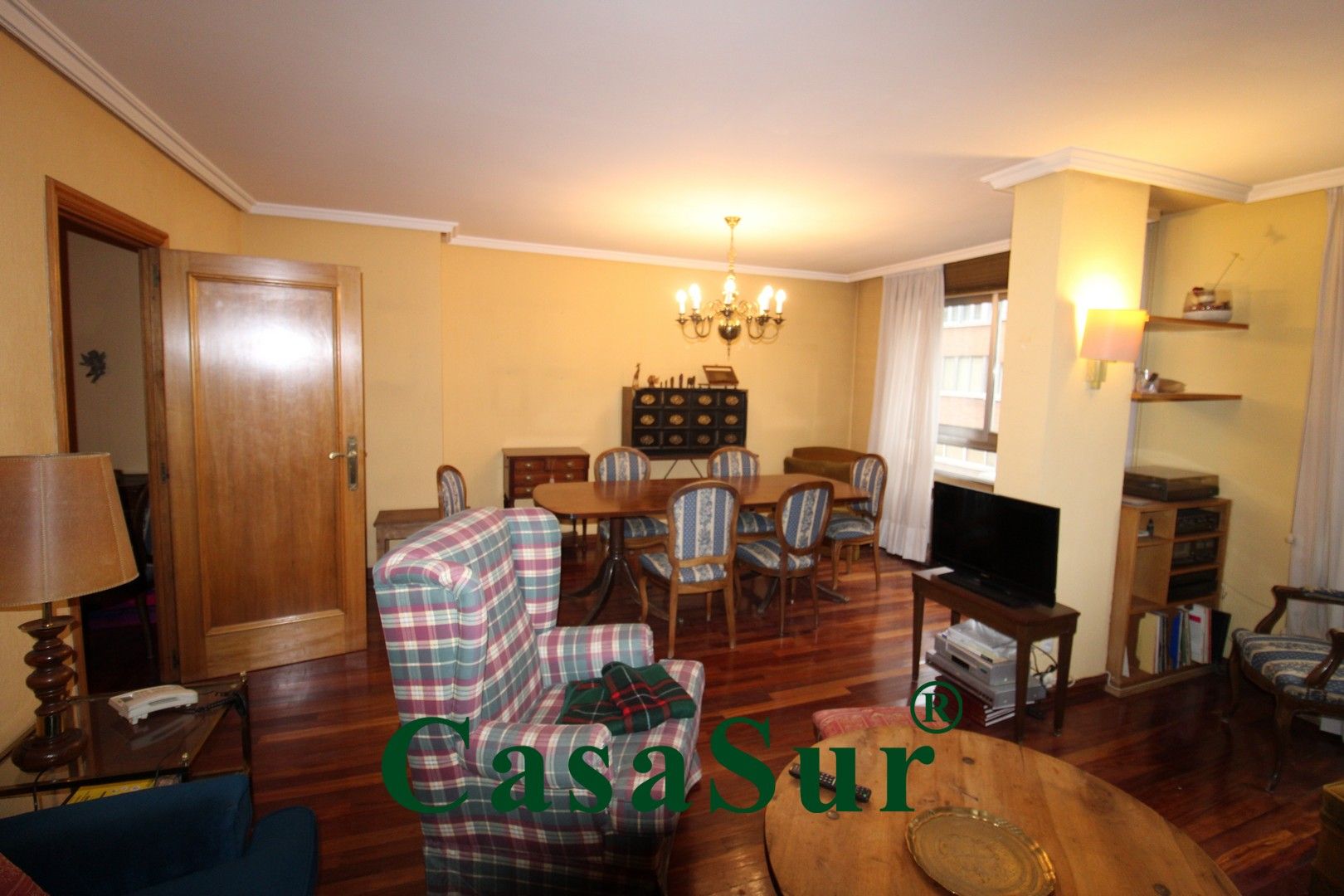Living room of Flat for sale in Valladolid Capital  with Heating, Parquet flooring and Terrace