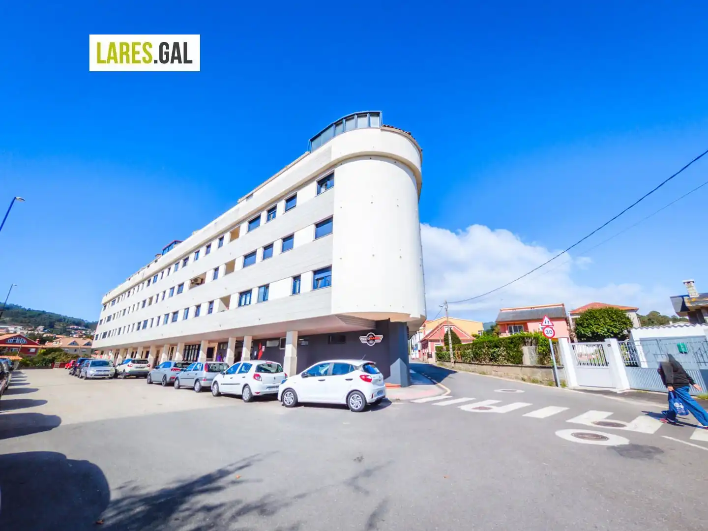 Parking of Storage room for sale in Coiro