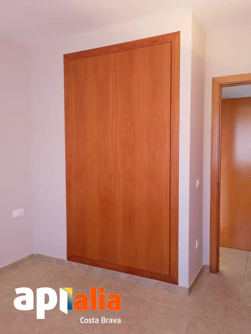 Habitación de Piso en venta en Calonge i Sant Antoni con Calefacción y Jardín privado
