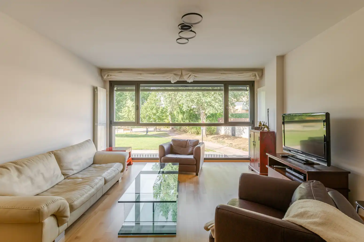 Sala de estar de Piso en venta en Aranguren con Calefacción, Parquet y Terraza