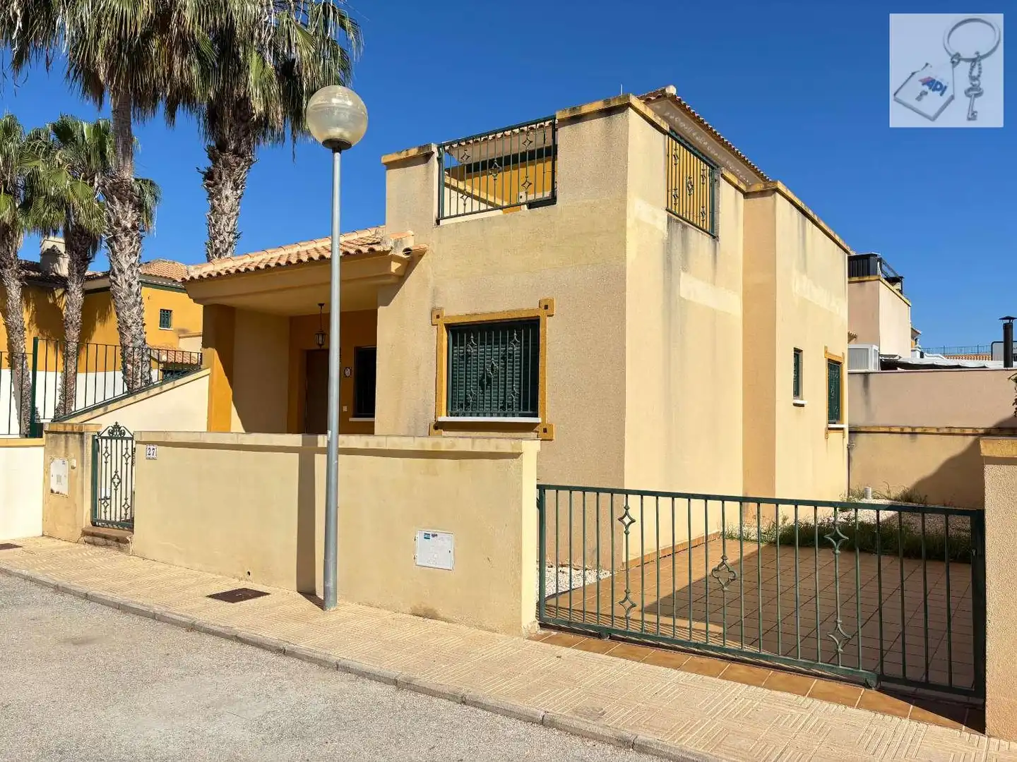 Vista exterior de Casa o chalet en venta en Almoradí con Terraza y Piscina
