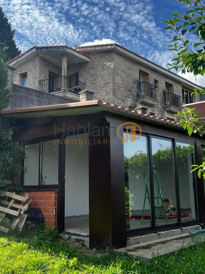 Casa rústica amb terrassa en venda a Moraña, imagen 5