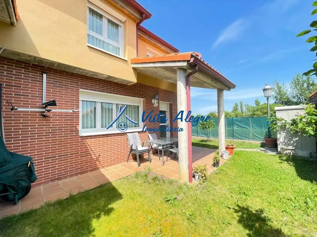 Exterior view of Detached homes for sale in Anguciana  with Heating, Private garden and Terrace