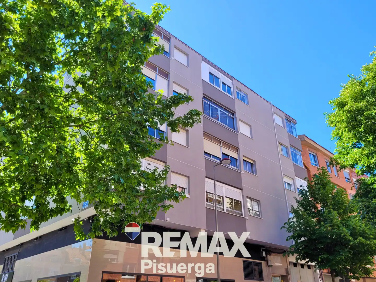 Vista exterior de Piso en venta en Valladolid con Calefacción y Balcón