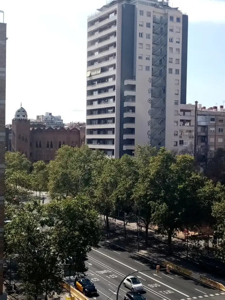 Vista exterior de Piso en venta en Barcelona con Aire acondicionado, Calefacción y Horno