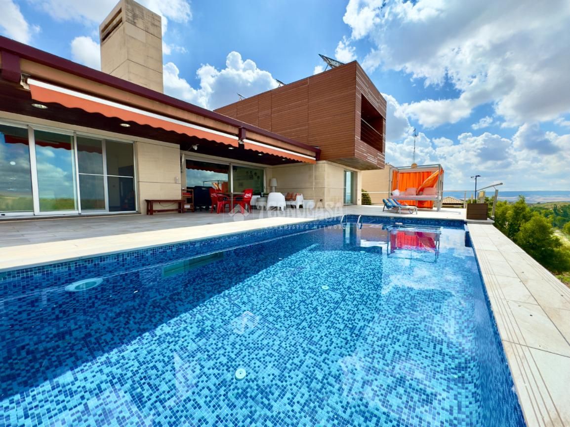 Piscina de Casa o xalet en venda en Cabanillas del Campo amb Aire condicionat, Calefacció i Terrassa