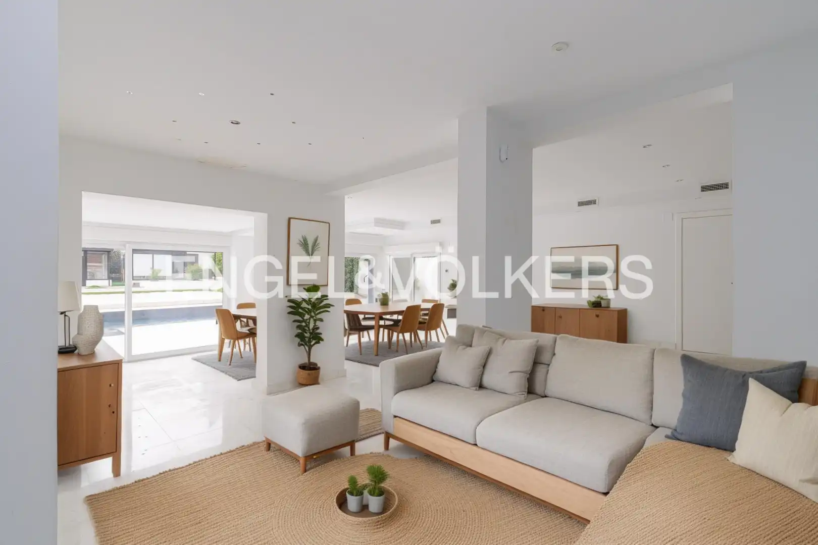 Sala de estar de Casa o chalet de alquiler en La Moraleja con Aire acondicionado, Calefacción y Jardín privado