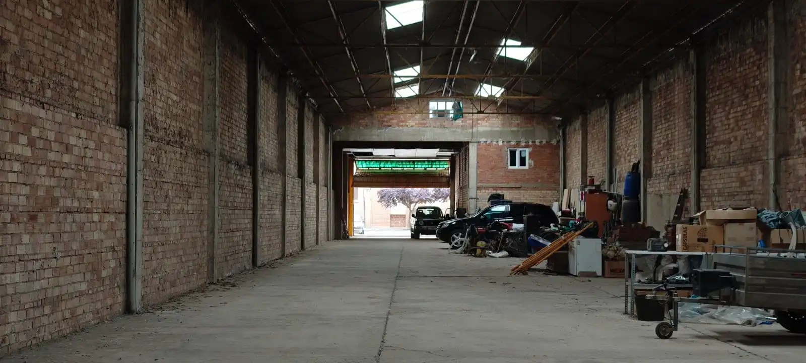 Nave industrial en venta en Calle Víctor Romanos