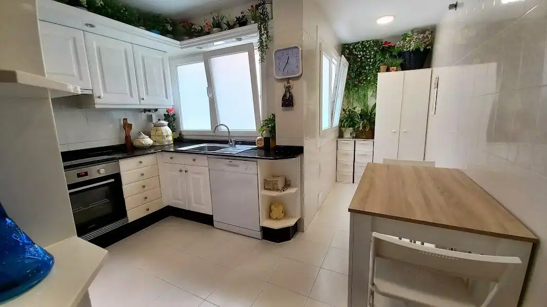 Kitchen of Flat for sale in Culleredo  with Heating, Parquet flooring and Storage room