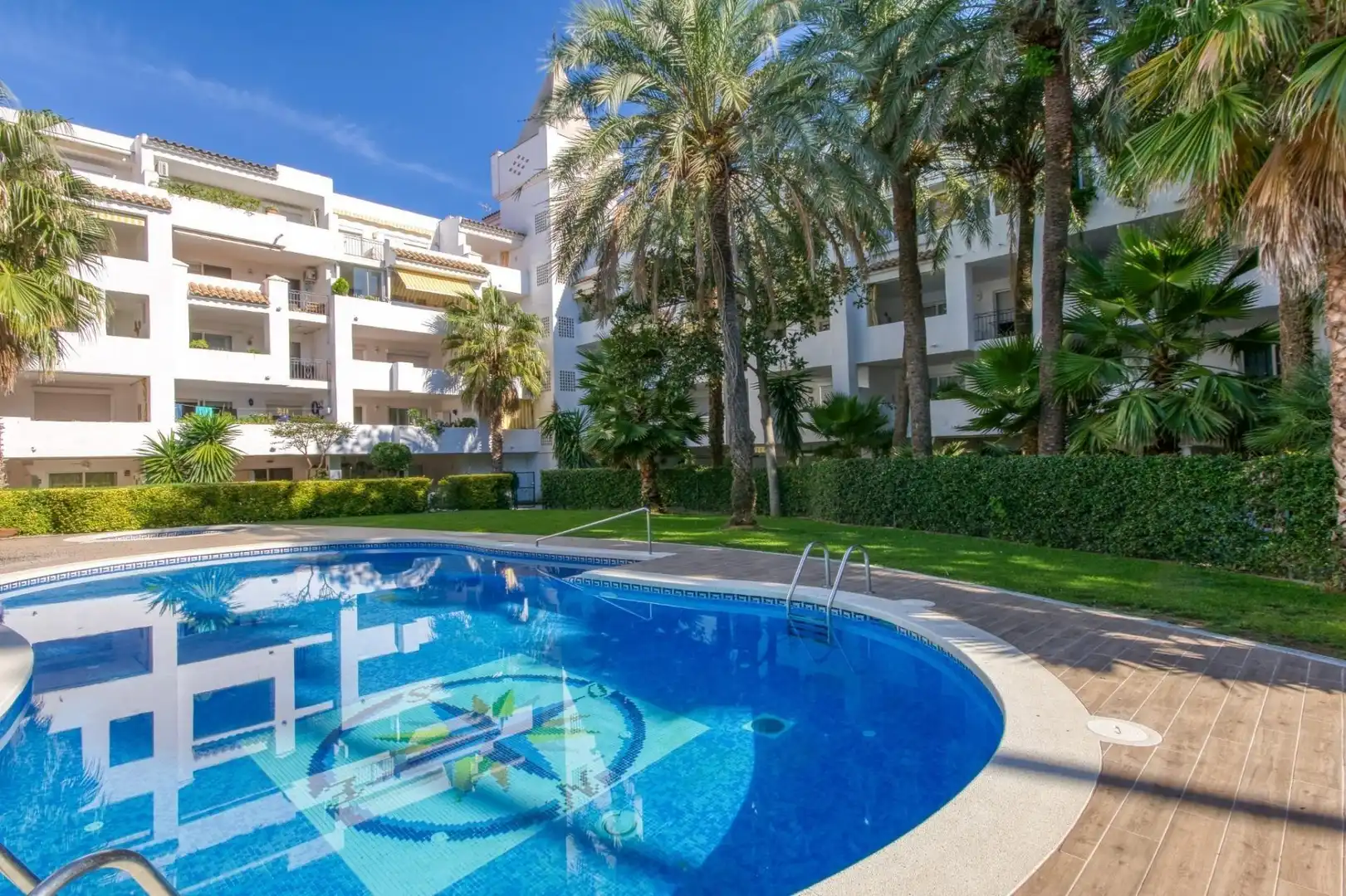 Exterior view of Flat for sale in Roses  with Private garden and Community pool
