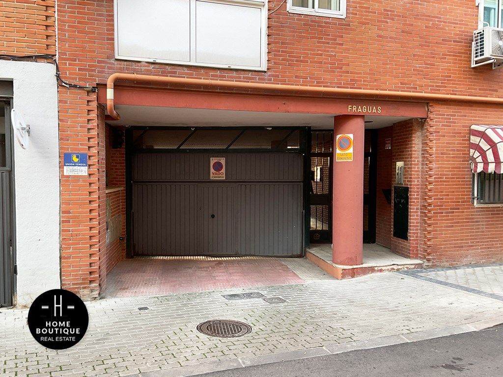 Aparcament de Garatge en venda en  Madrid Capital