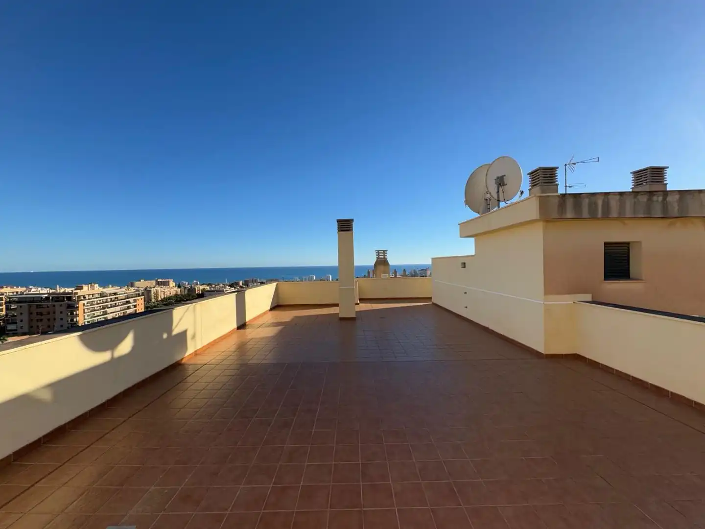 Penthouse with pool for sale in C/ Pasaje Mendelssohn 4, imagen 9