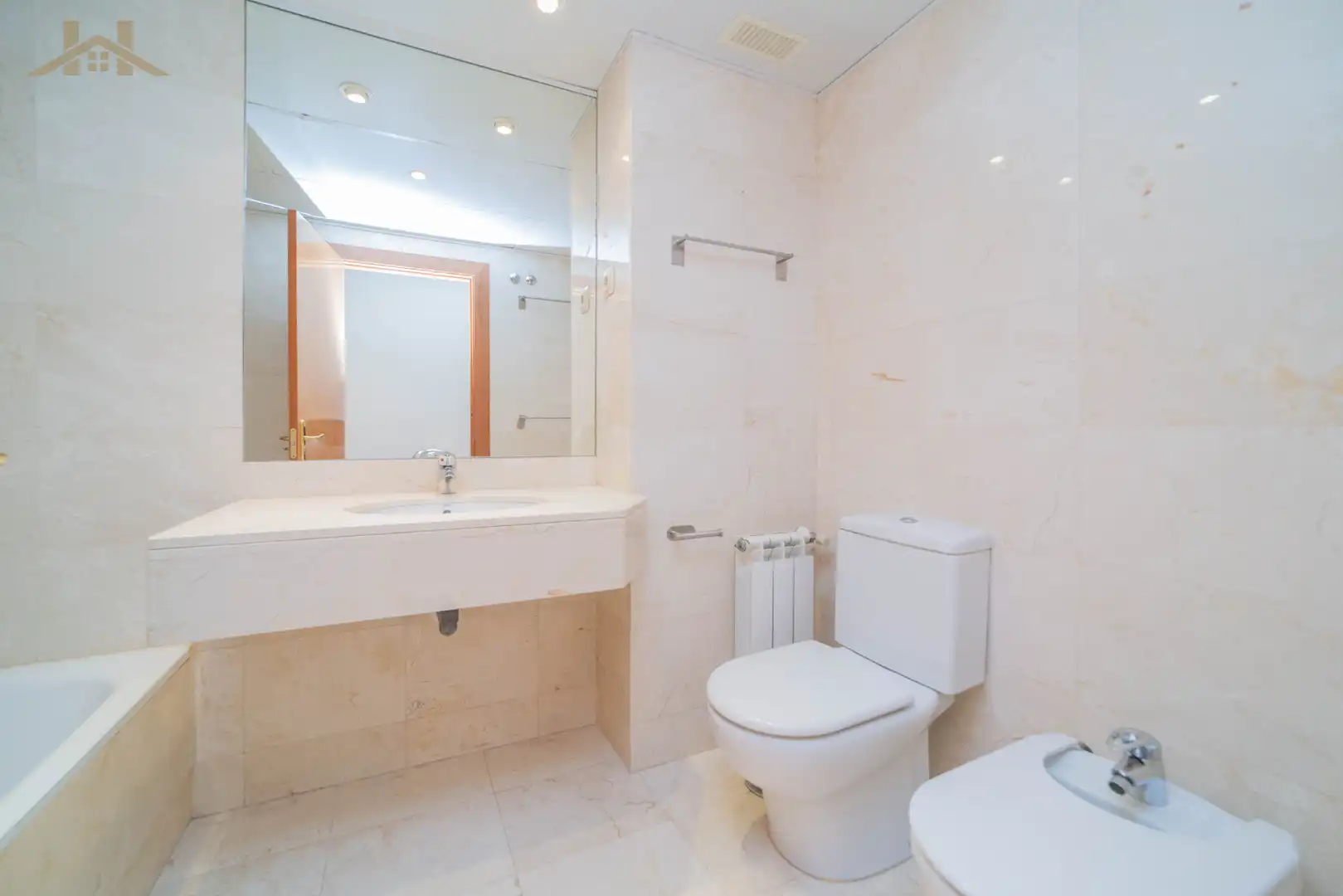 Baño de Piso en venta en Madrid con Aire acondicionado, Calefacción y Parquet
