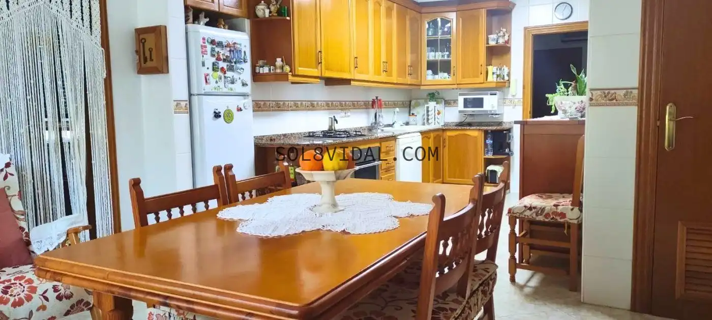 Cuina de Casa o xalet en venda en Orihuela amb Calefacció, Jardí privat i Terrassa