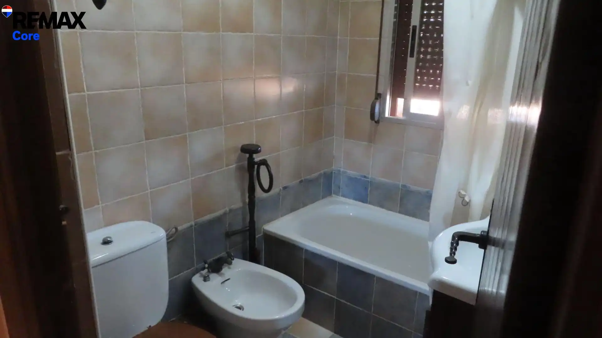 Bany de Casa o xalet en venda en Villar del Rey amb Aire condicionat, Calefacció i Jardí privat