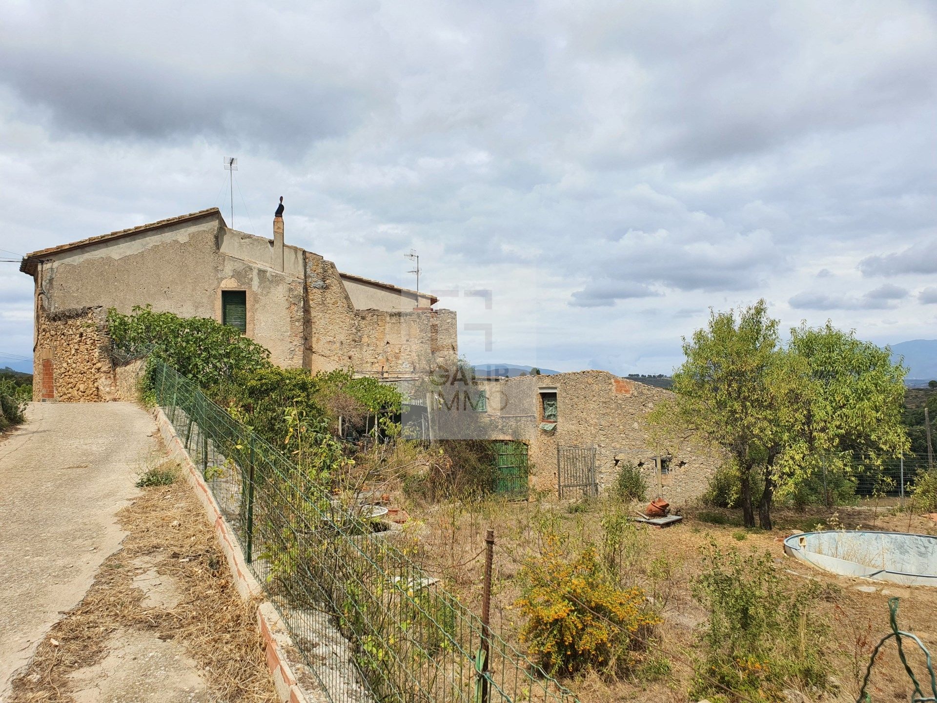 Country house for sale in Llers