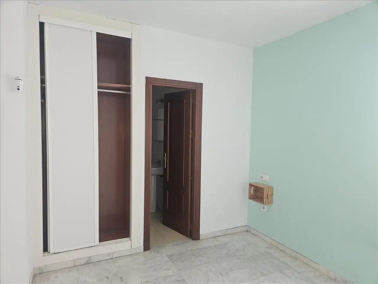 Habitación de Piso en venta en Sevilla con Trastero