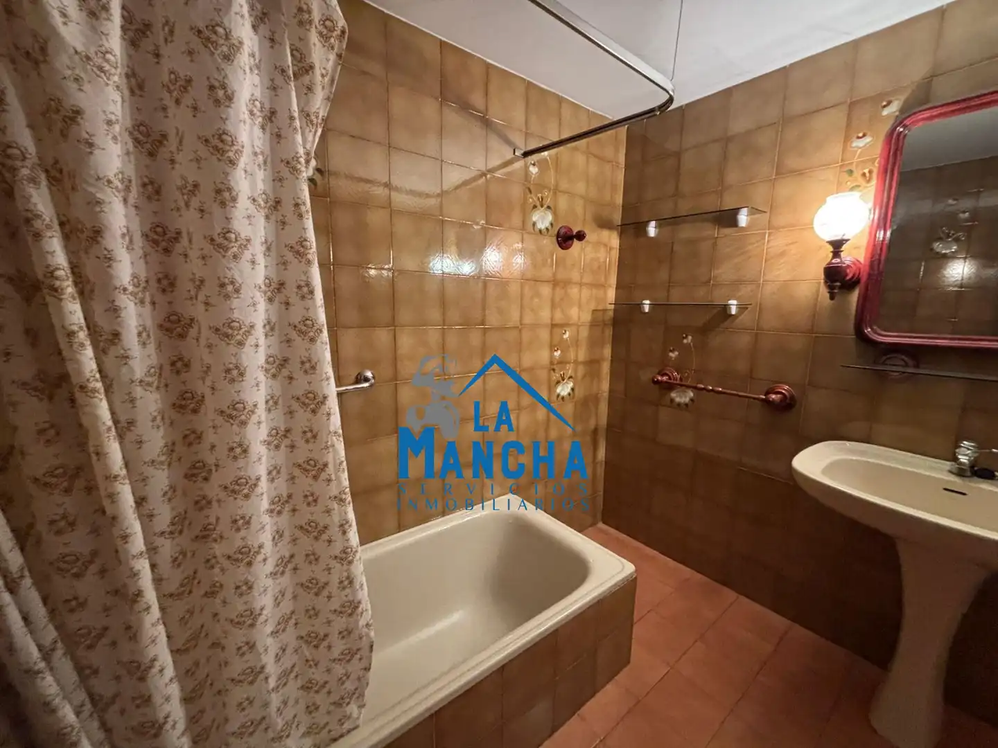 Bathroom of Flat for sale in Albacete  with Air Conditioner, Heating and Private garden